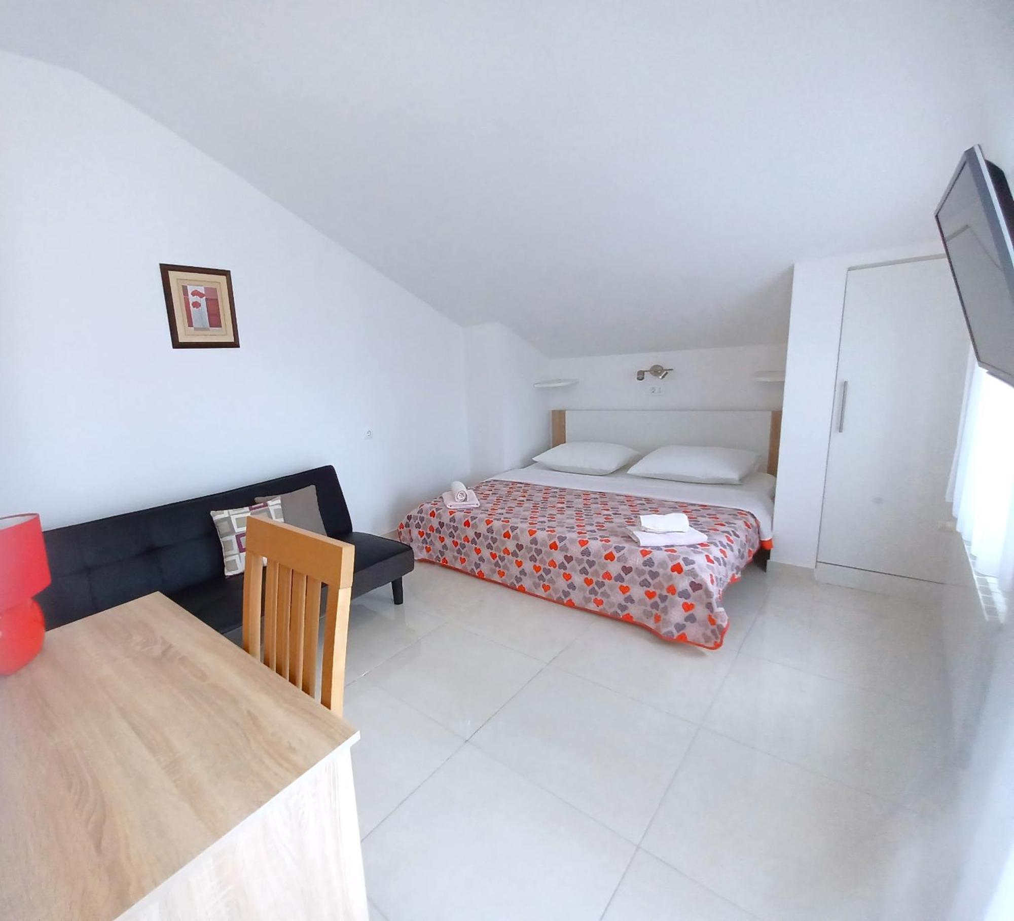 Guesthouse Cecilia 2 Malinska Kültér fotó