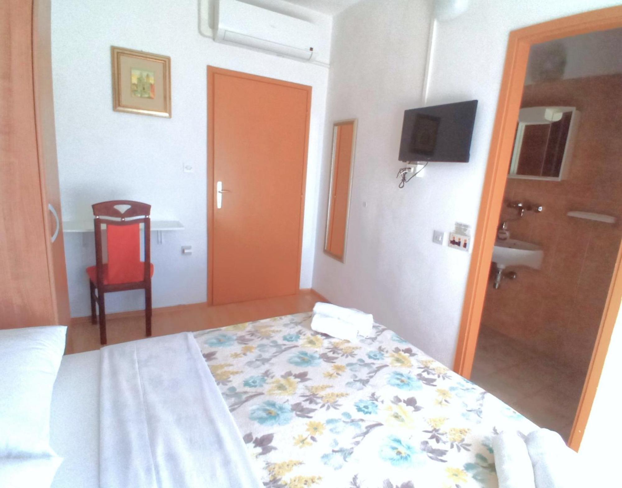 Guesthouse Cecilia 2 Malinska Szoba fotó