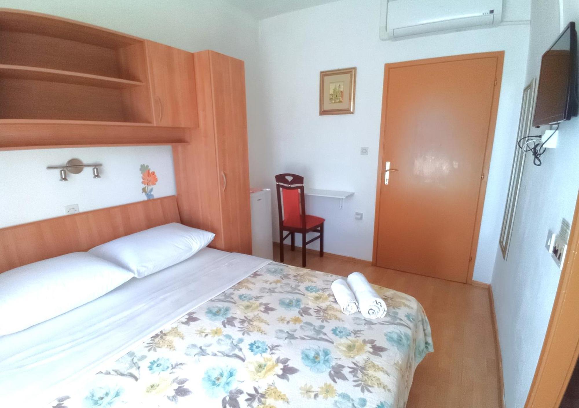 Guesthouse Cecilia 2 Malinska Szoba fotó